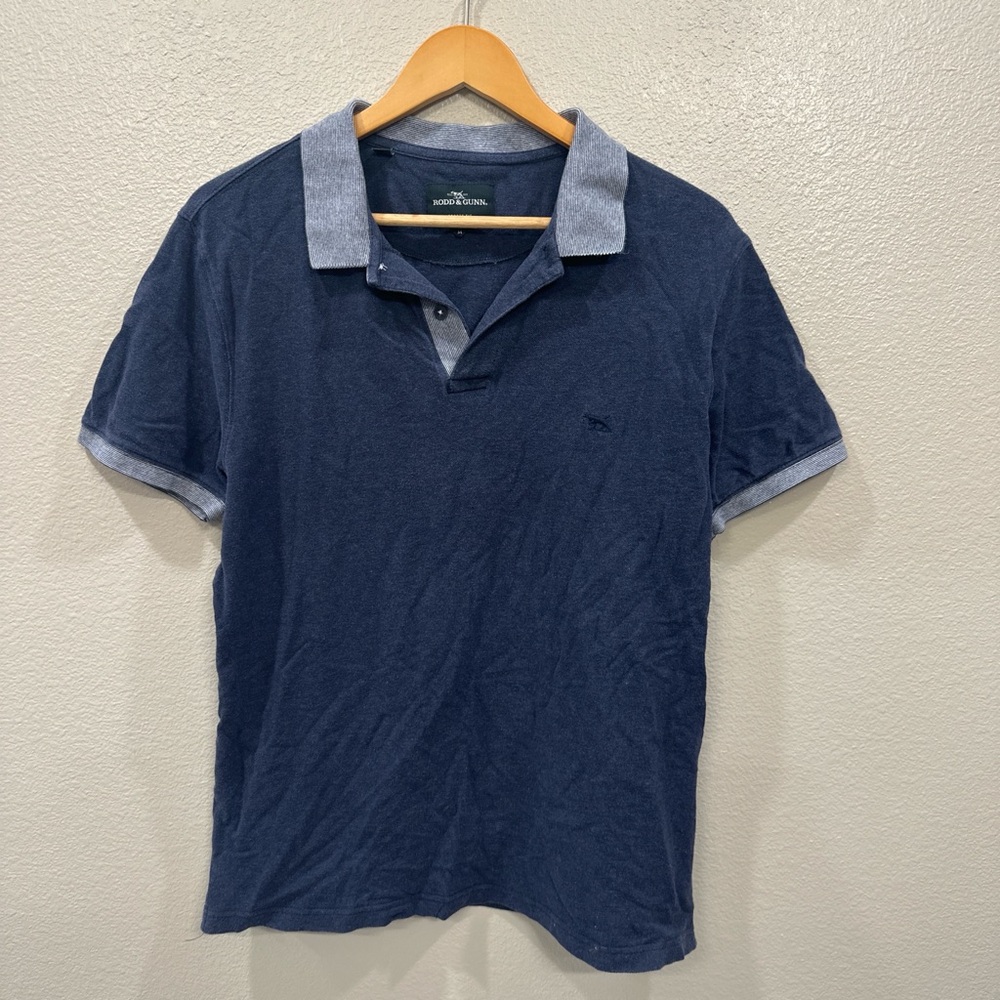 Rodd & Gunn Navy Polo with Light Gray Details